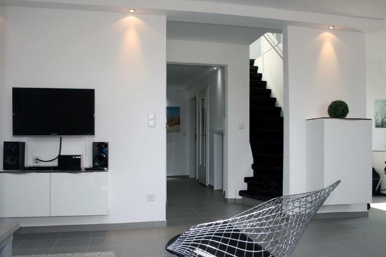 Ferienwohnung Dat Witte Hus 2 Busum Exterior photo